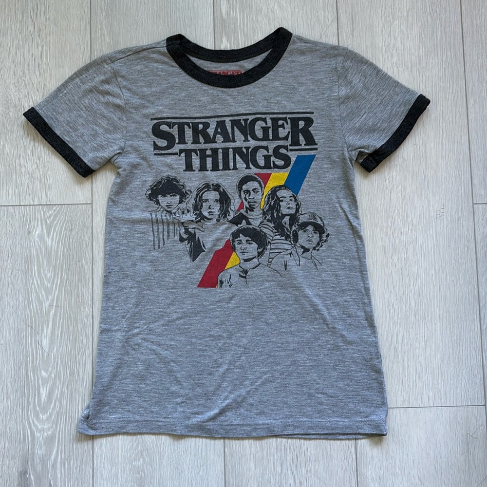 Stranger things ringer tee shirt Sz small